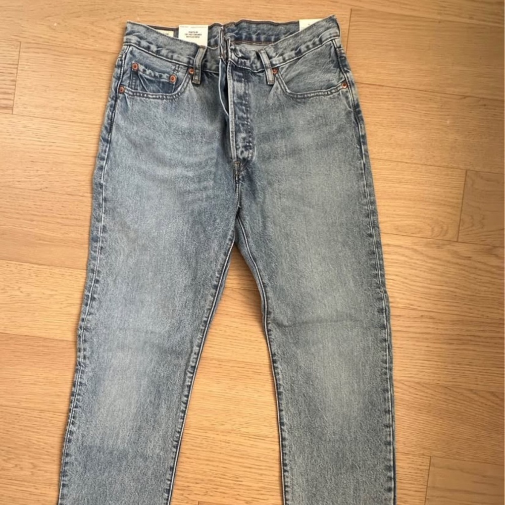NEW Levi’s Wedgies Size 29